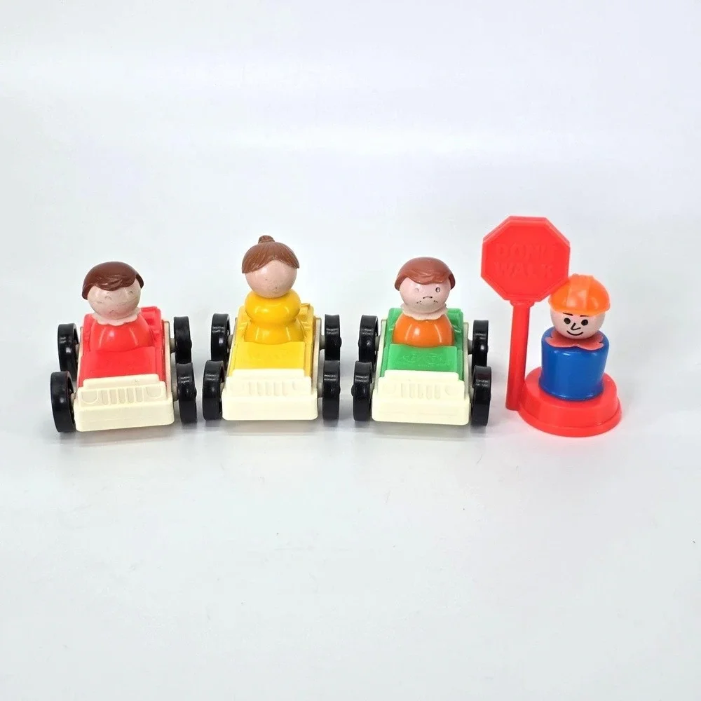Vintage Fisher Price Little People‎ Gas Car Red Yellow Green Blue Stop Walk Sign